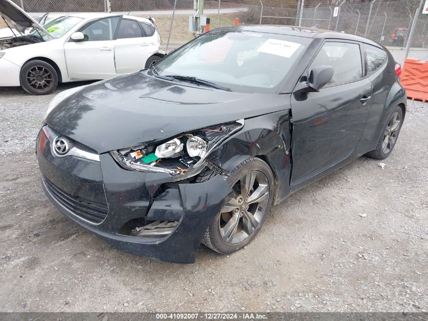 2012 Hyundai Veloster Base W/Red/Black VIN: KMHTC6AD2CU077793 Lot: 41092007