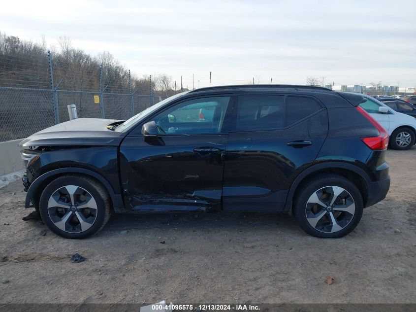 2023 Volvo Xc40 B5 Plus Dark Theme VIN: YV4L12UW1P2982850 Lot: 41095575