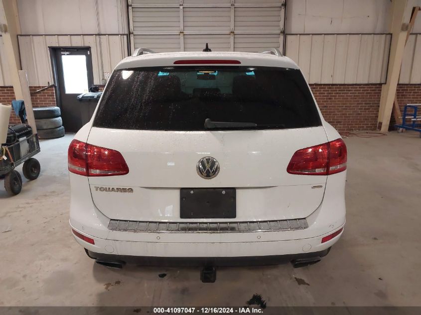 2013 Volkswagen Touareg Vr6 Executive VIN: WVGEF9BPXDD000861 Lot: 41097047