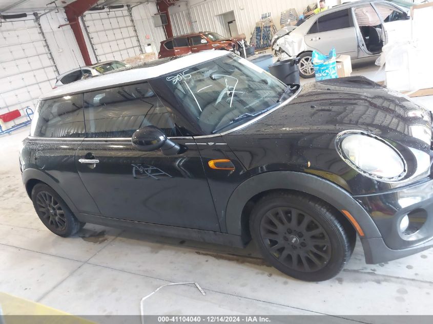 2015 Mini Hardtop Cooper VIN: WMWXM5C57FT938749 Lot: 41104040