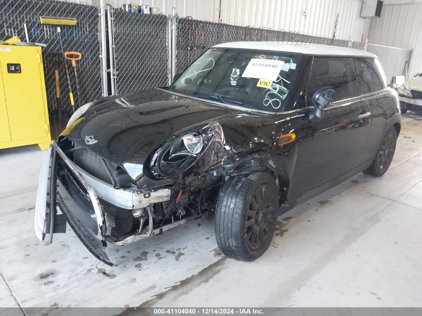 2015 Mini Hardtop Cooper VIN: WMWXM5C57FT938749 Lot: 41104040