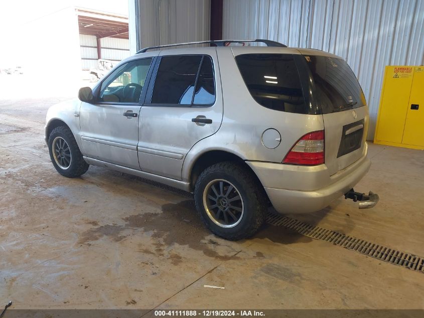 2000 Mercedes-Benz Ml 320 VIN: 4JGAB54E5YA162306 Lot: 41111888