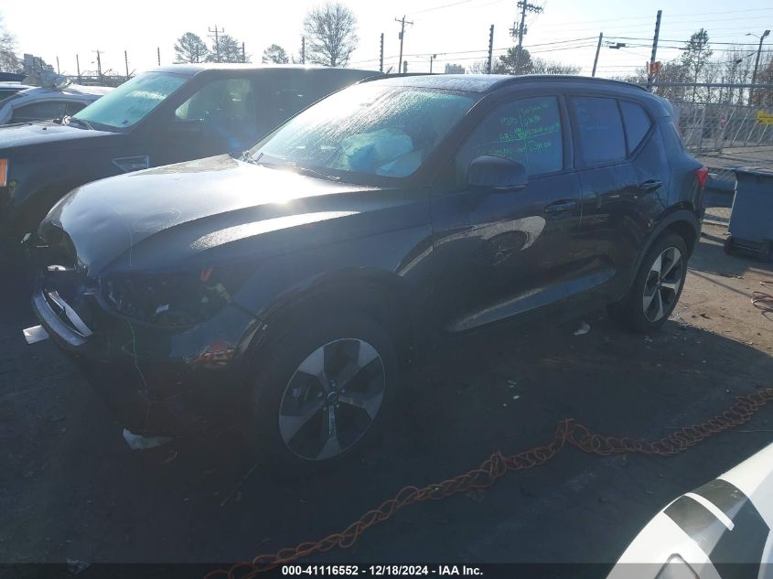 2024 Volvo Xc40 B5 Core Dark Theme VIN: YV4L12UK2R2296509 Lot: 41116552