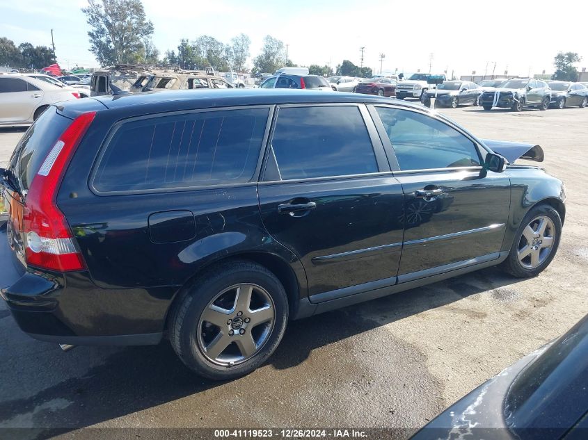 2005 Volvo V50 T5/T5 Awd VIN: YV1MJ682052075889 Lot: 41119523