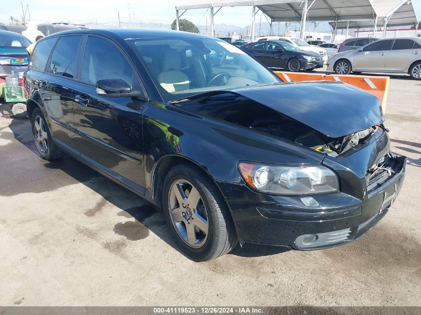 2005 Volvo V50 T5/T5 Awd VIN: YV1MJ682052075889 Lot: 41119523