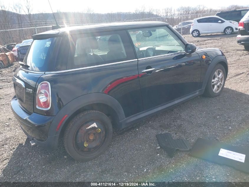 2013 Mini Hardtop Cooper VIN: WMWSU3C54DT690536 Lot: 41121614