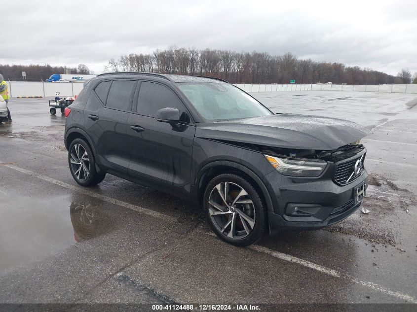 2021 Volvo Xc40 T5 R-Design VIN: YV4162UM8M2563672 Lot: 41124488