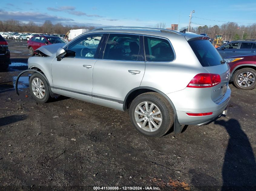 2014 Volkswagen Touareg 3.6L Sport VIN: WVGEF9BP4ED013638 Lot: 41130088