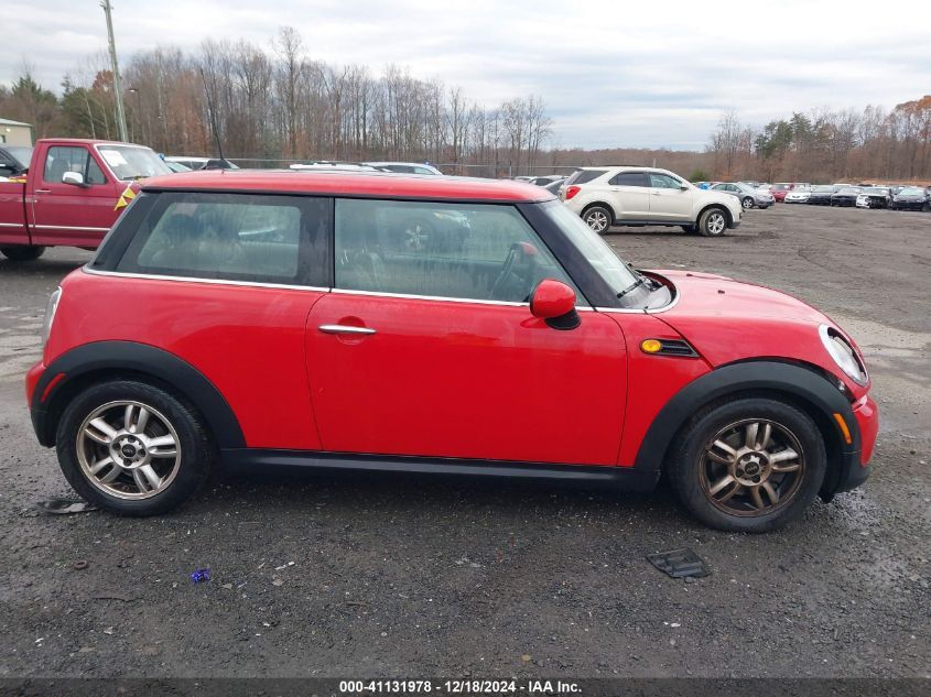 2013 Mini Hardtop Cooper VIN: WMWSU3C54DT371783 Lot: 41131978