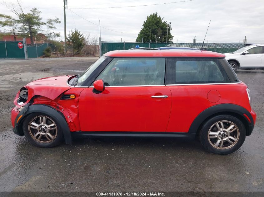 2013 Mini Hardtop Cooper VIN: WMWSU3C54DT371783 Lot: 41131978