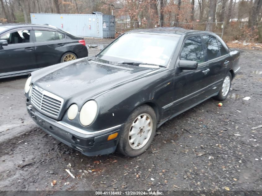 1998 Mercedes-Benz E 320 VIN: WDBJF65F9WA622570 Lot: 41138492