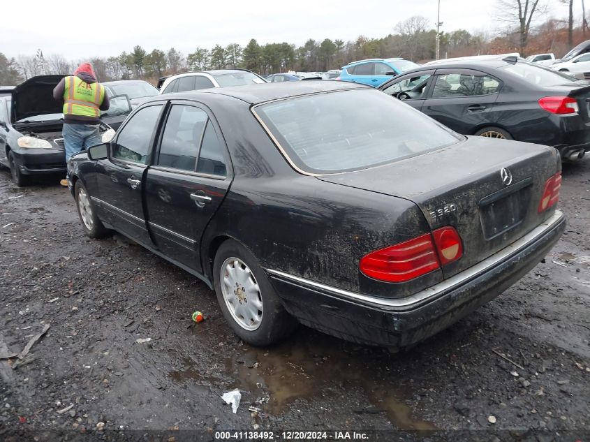 1998 Mercedes-Benz E 320 VIN: WDBJF65F9WA622570 Lot: 41138492