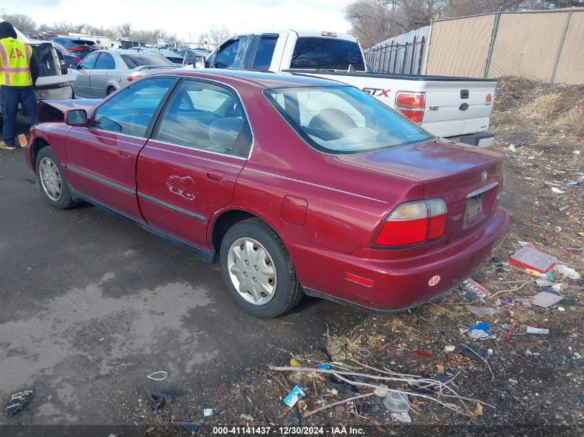 1996 Honda Accord Lx/Ex VIN: 1HGCD5631TA302221 Lot: 41141437