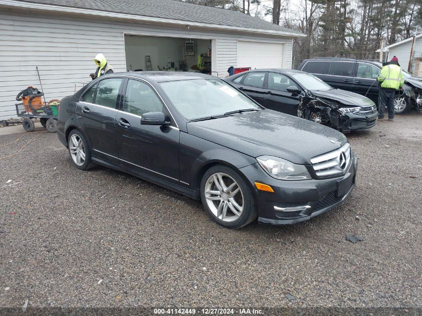 2013 Mercedes-Benz C 300 Luxury 4Matic/Sport 4Matic VIN: WDDGF8AB3DA788757 Lot: 41142449