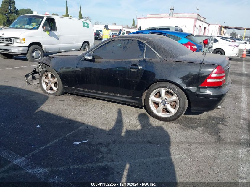 2003 Mercedes-Benz Slk 320 VIN: WDBKK65FX3F283784 Lot: 41152256