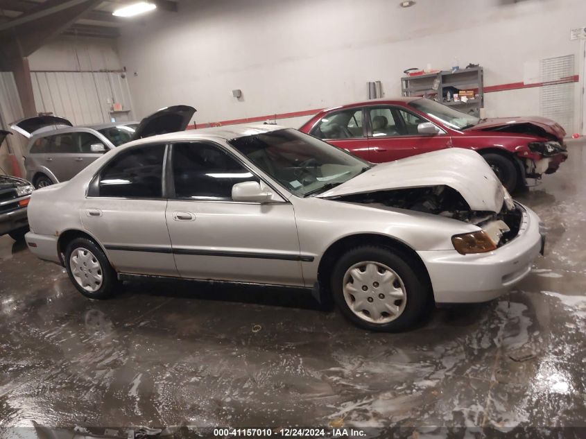 1996 Honda Accord Lx/Ex VIN: 1HGCD5645TA124189 Lot: 41157010