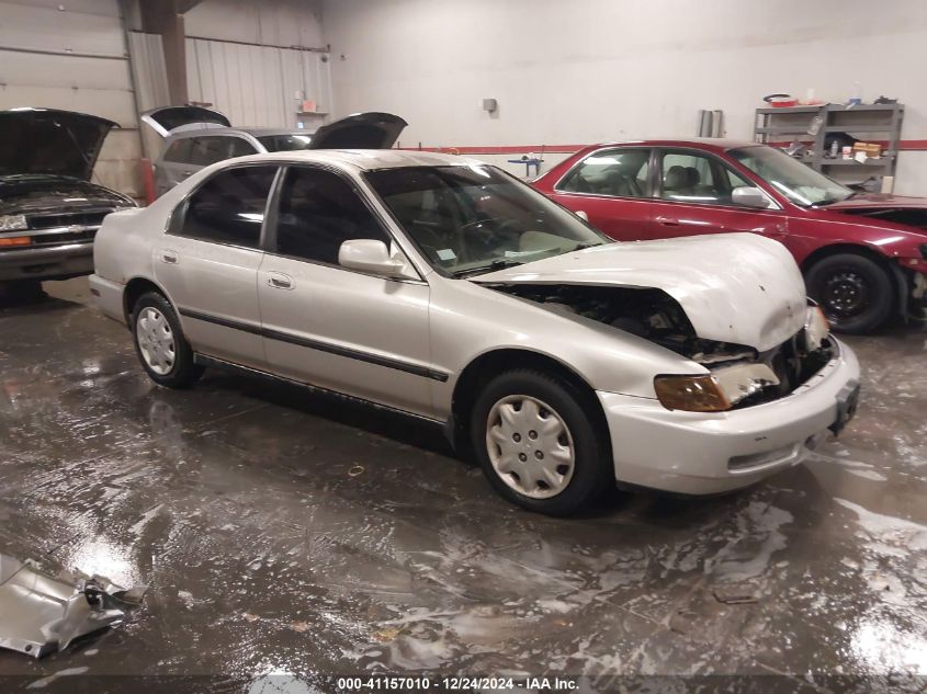 1996 Honda Accord Lx/Ex VIN: 1HGCD5645TA124189 Lot: 41157010