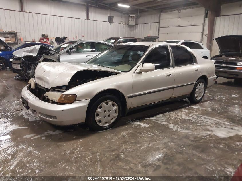 1996 Honda Accord Lx/Ex VIN: 1HGCD5645TA124189 Lot: 41157010