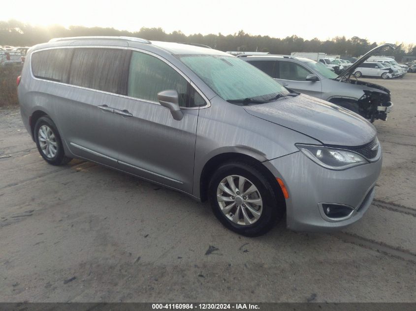 2019 Chrysler Pacifica Touring L VIN: 2C4RC1BGXKR561393 Lot: 41160984