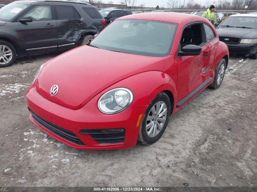 2017 Volkswagen Beetle #Pinkbeetle/1.8T Classic/1.8T S VIN: 3VWF17AT6HM623072 Lot: 41162006