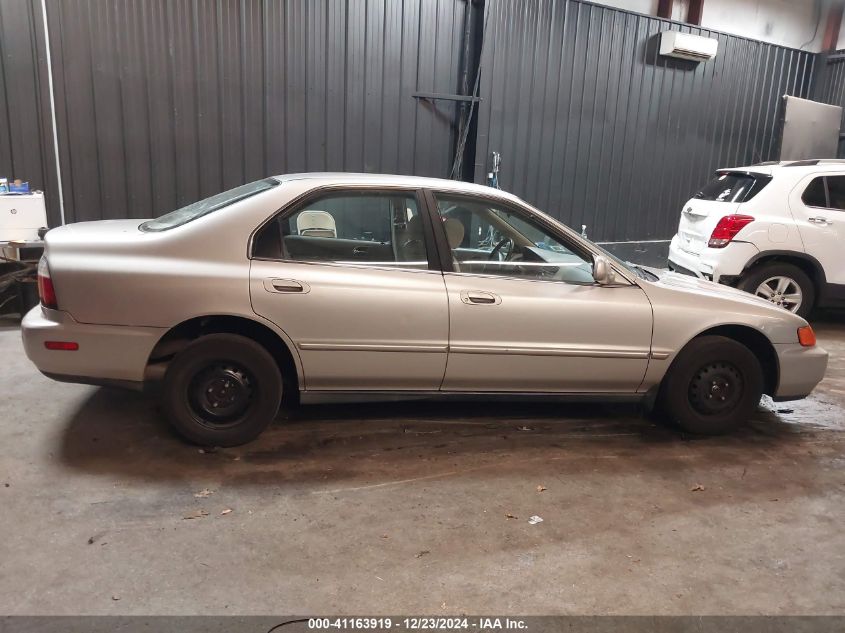 1996 Honda Accord Value VIN: 1HGCD5690TA250844 Lot: 41163919