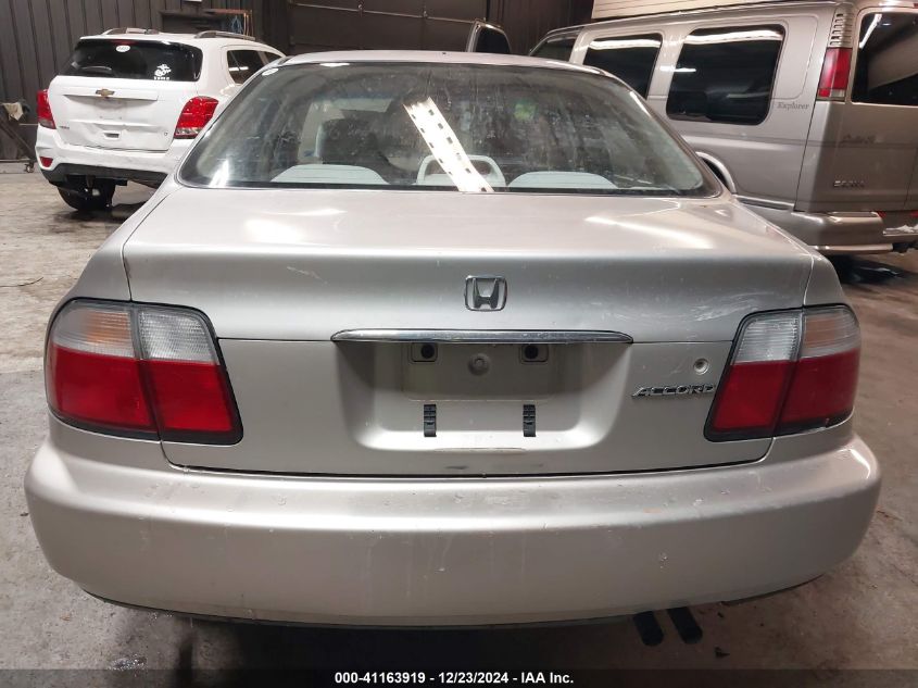 1996 Honda Accord Value VIN: 1HGCD5690TA250844 Lot: 41163919