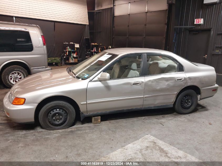 1996 Honda Accord Value VIN: 1HGCD5690TA250844 Lot: 41163919