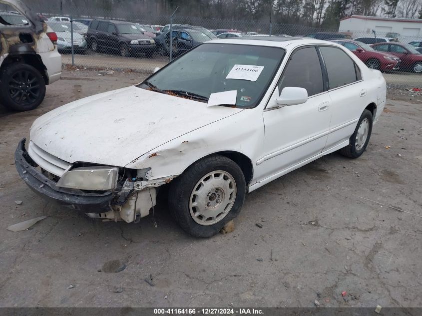 1995 Honda Accord Ex VIN: 1HGCD5658SA090496 Lot: 41164166