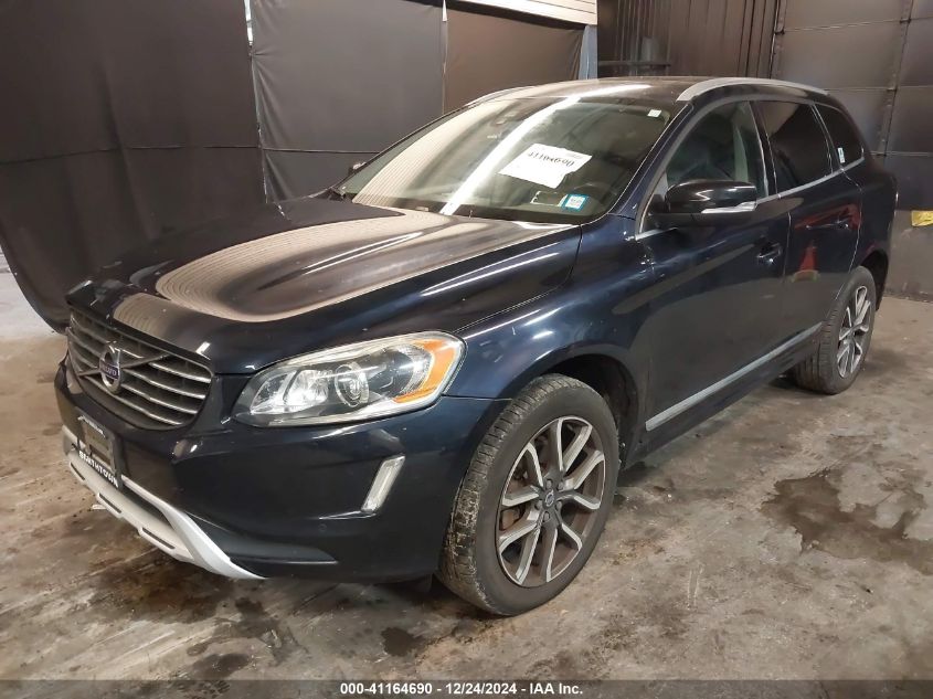 2017 Volvo Xc60 T6 Dynamic VIN: YV449MRRXH2212708 Lot: 41164690