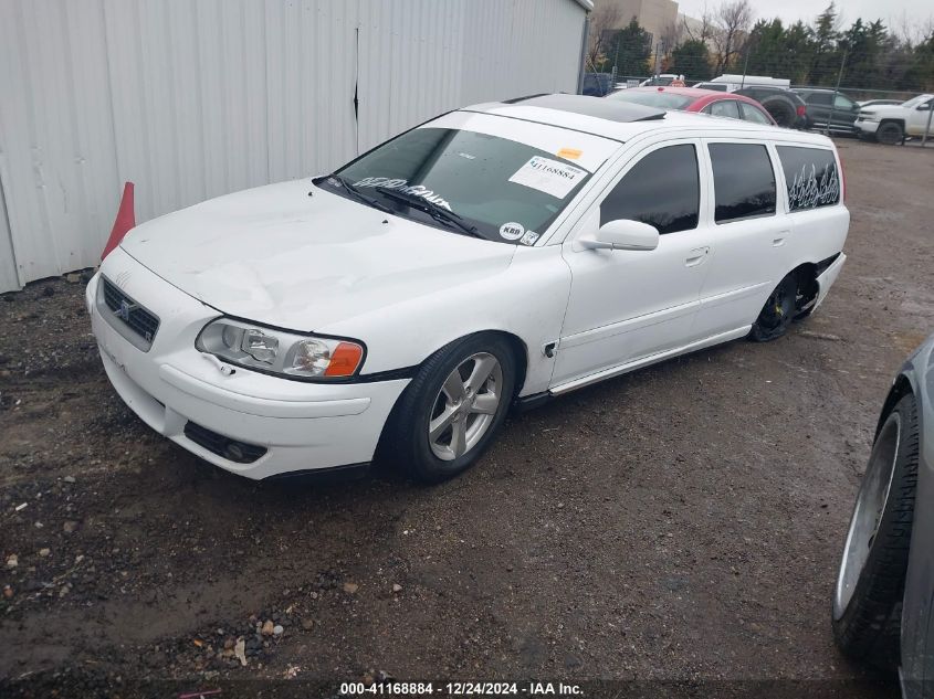 2004 Volvo V70 R VIN: YV1SJ52Y842399346 Lot: 41168884