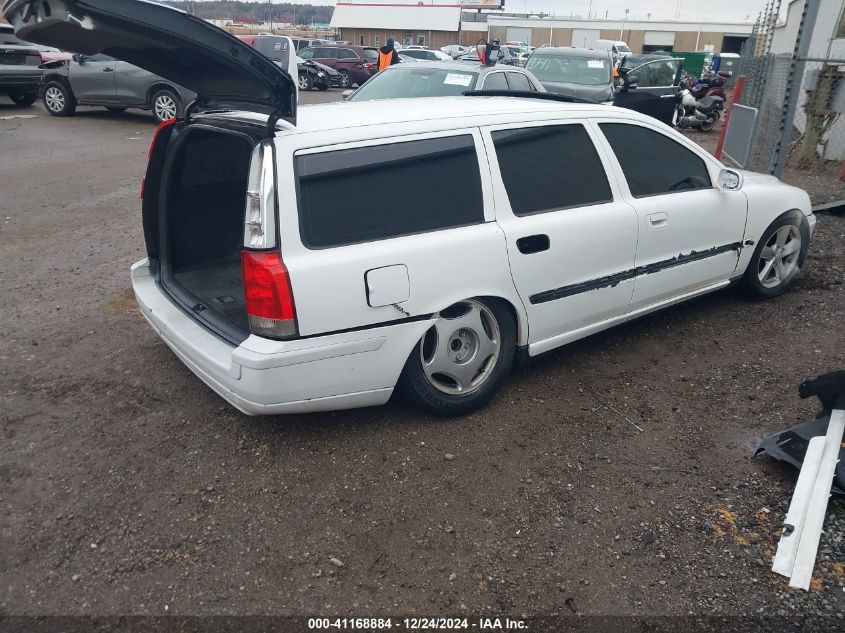 2004 Volvo V70 R VIN: YV1SJ52Y842399346 Lot: 41168884