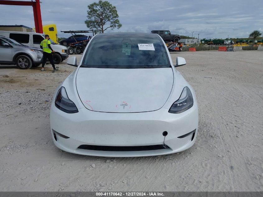 2022 Tesla Model Y Performance Dual Motor All-Wheel Drive VIN: 7SAYGDEF5NF379205 Lot: 41170642