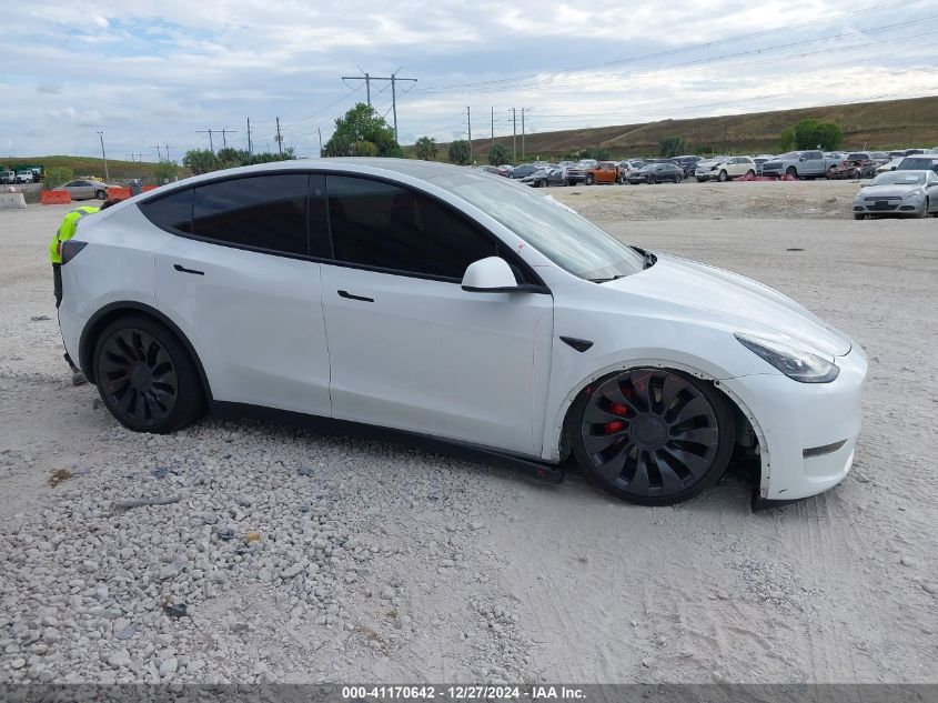 2022 Tesla Model Y Performance Dual Motor All-Wheel Drive VIN: 7SAYGDEF5NF379205 Lot: 41170642