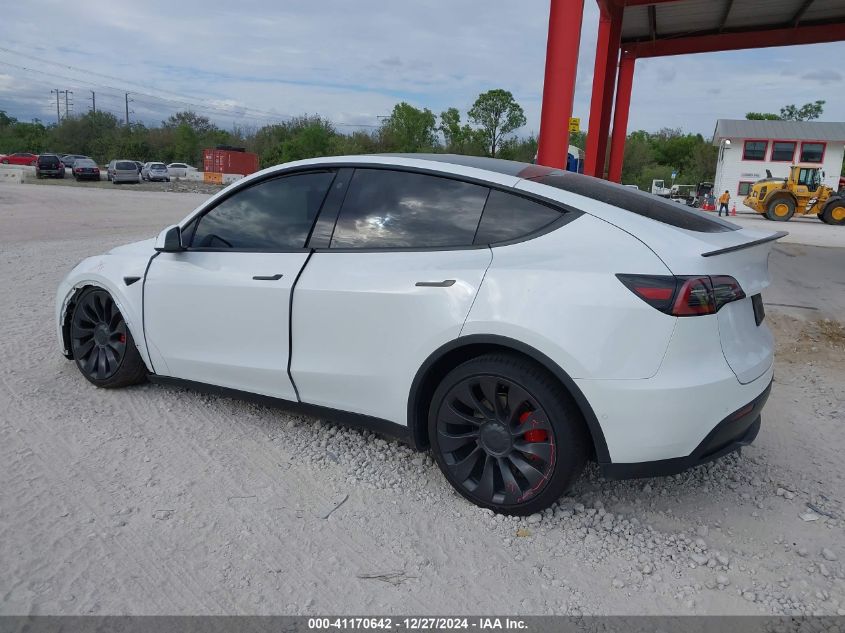 2022 Tesla Model Y Performance Dual Motor All-Wheel Drive VIN: 7SAYGDEF5NF379205 Lot: 41170642