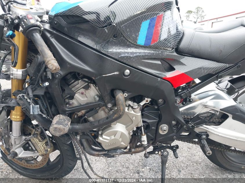 2015 BMW S 1000 Rr VIN: WB10D2104FZ352921 Lot: 41171137