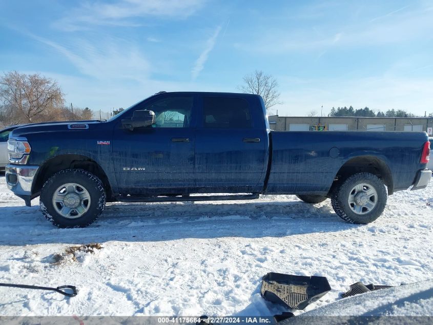 2022 Ram 3500 Tradesman 4X4 8' Box VIN: 3C63R3GJ7NG121721 Lot: 41175664