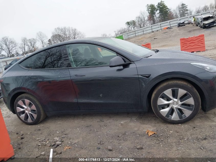 2024 Tesla Model Y Long Range Dual Motor All-Wheel Drive VIN: 7SAYGAEE3RF020253 Lot: 41176413