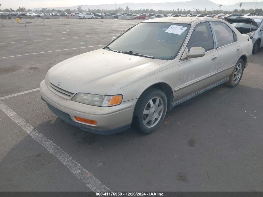 1995 Honda Accord Ex VIN: 1HGCD5666SA120975 Lot: 41176950