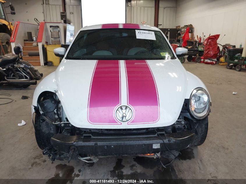 2017 Volkswagen Beetle #Pinkbeetle/1.8T Classic/1.8T S VIN: 3VWF17AT2HM629497 Lot: 41181493