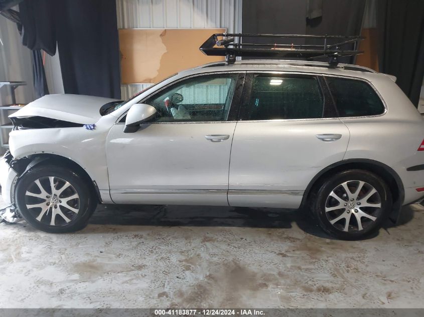 2011 Volkswagen Touareg Tdi Executive VIN: WVGFK9BP4BD005986 Lot: 41183877