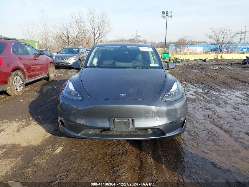 2022 Tesla Model Y Performance Dual Motor All-Wheel Drive VIN: 7SAYGDEF2NF446035 Lot: 41186964