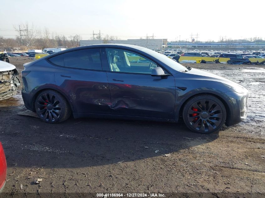 2022 Tesla Model Y Performance Dual Motor All-Wheel Drive VIN: 7SAYGDEF2NF446035 Lot: 41186964