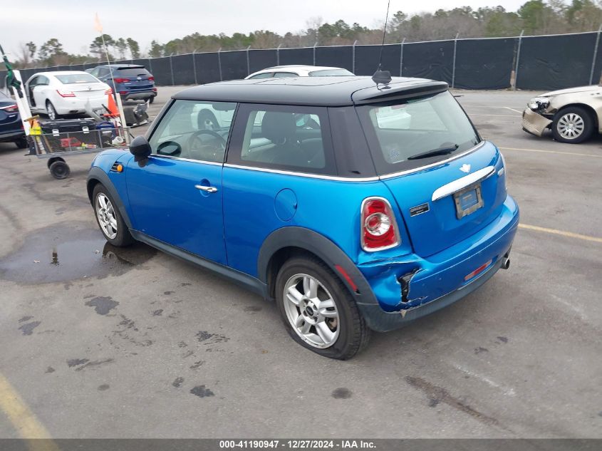 2011 Mini Cooper VIN: WMWSU3C52BT253082 Lot: 41190947