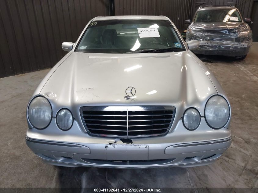 2002 Mercedes-Benz E 320 4M/4M Special Edition VIN: WDBJF82J52X062526 Lot: 41192641