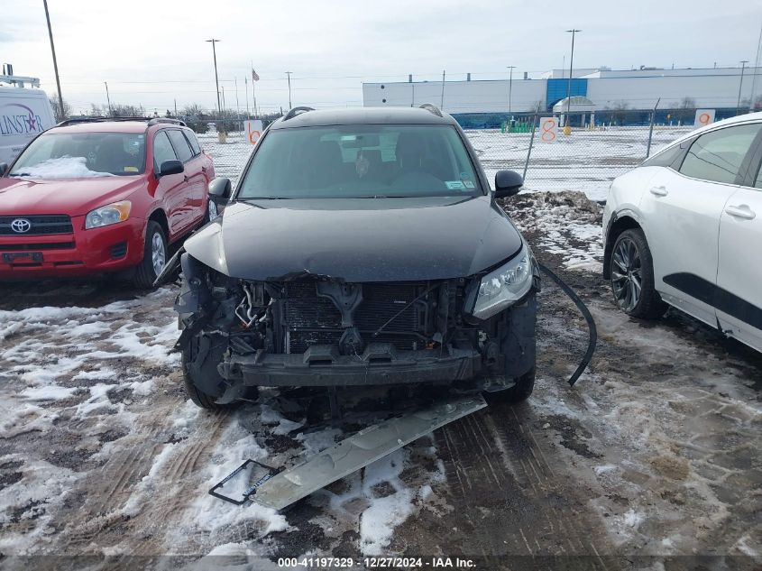 2017 Volkswagen Tiguan 2.0T/2.0T S VIN: WVGBV7AX7HK047973 Lot: 41197329