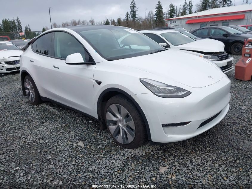 2022 Tesla Model Y Long Range Dual Motor All-Wheel Drive VIN: 7SAYGDEE3NF428795 Lot: 41197847