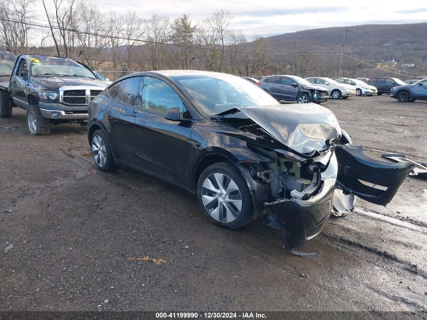 2024 Tesla Model Y Long Range Dual Motor All-Wheel Drive/Rwd VIN: 7SAYGDED9RF055789 Lot: 41199990