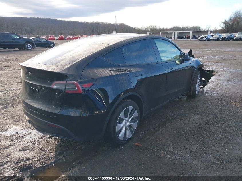 2024 Tesla Model Y Long Range Dual Motor All-Wheel Drive/Rwd VIN: 7SAYGDED9RF055789 Lot: 41199990