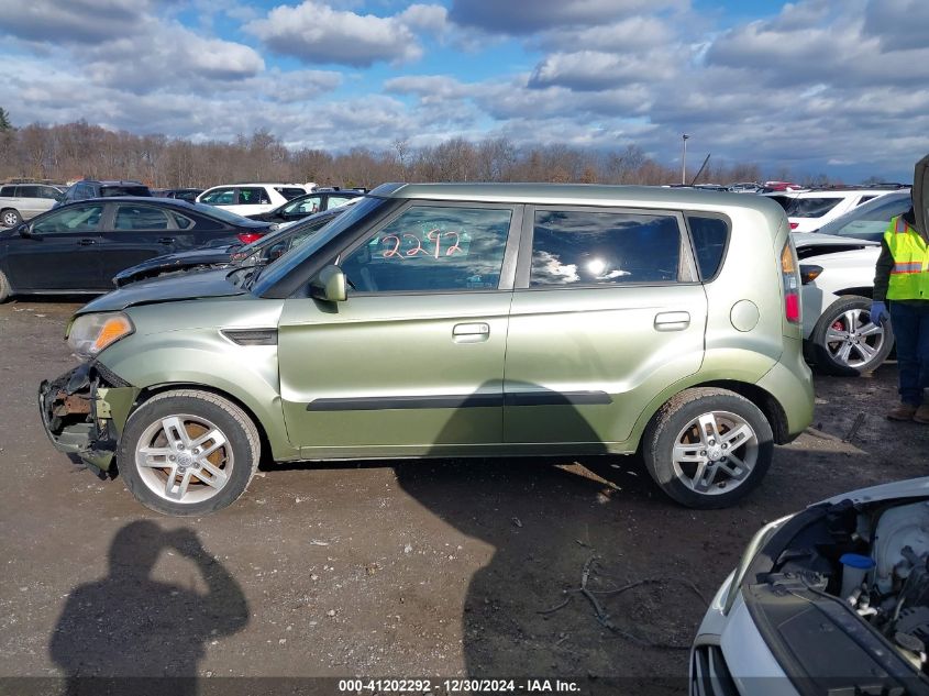 2010 Kia Soul + VIN: KNDJT2A26A7118313 Lot: 41202292