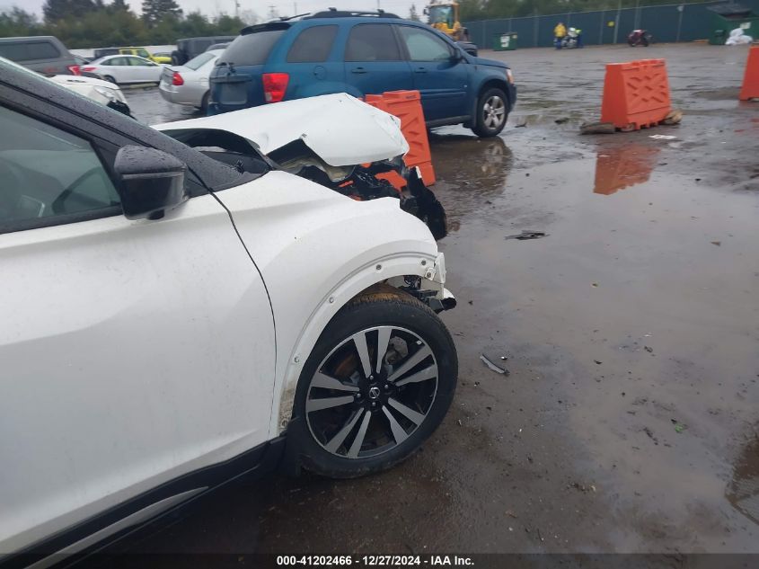 2018 Nissan Kicks Sr VIN: 3N1CP5CU1JL536192 Lot: 41202466